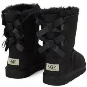 Black uggs